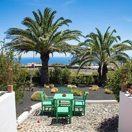 5 Lanzarote Bed & Breakfast