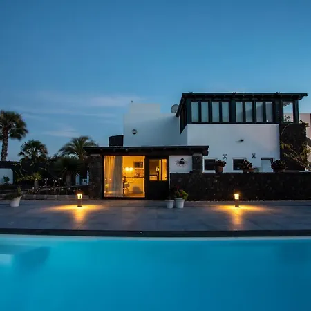 5 Lanzarote Couette-café 4*