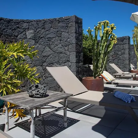 5 Lanzarote Bed & Breakfast 4*